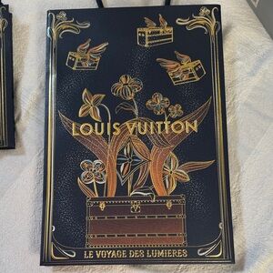 NEW! Louis Vuitton shopping bag!!